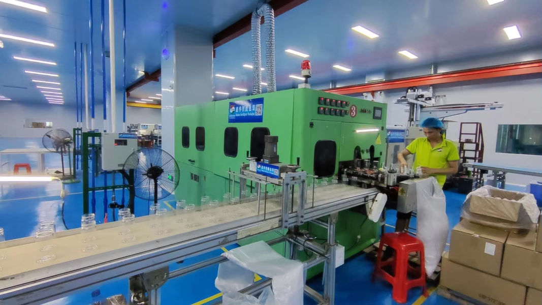 Guangzhou Huihua Packaging Products Co,.LTD linia produkcyjna producenta