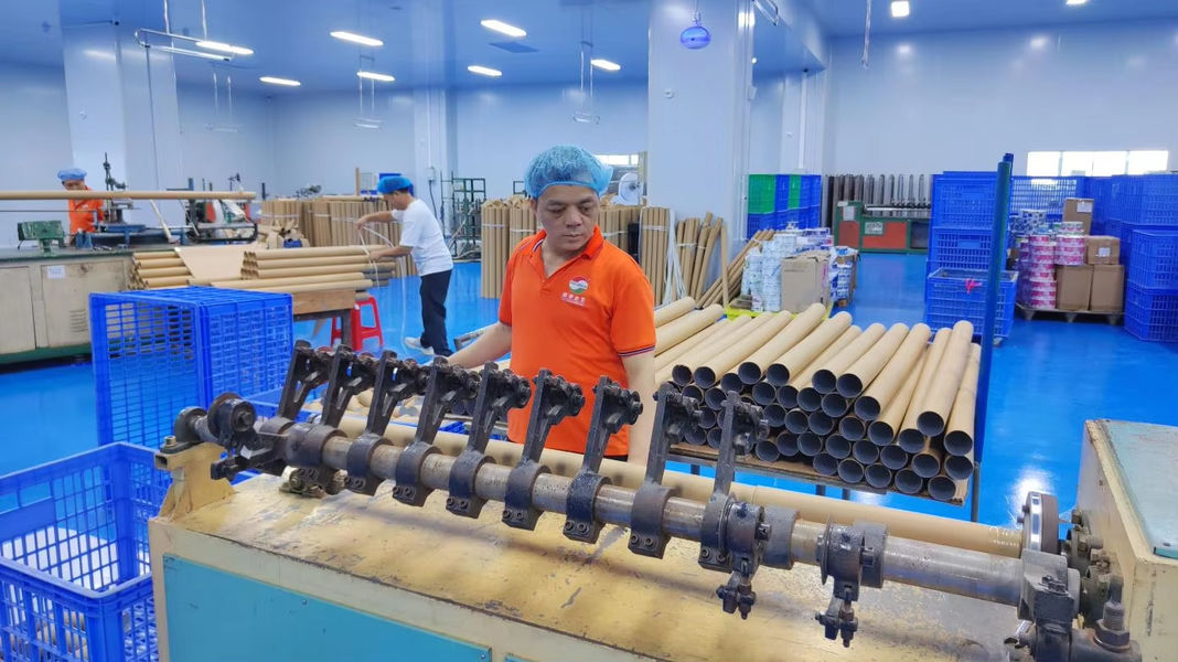 Guangzhou Huihua Packaging Products Co,.LTD linia produkcyjna producenta
