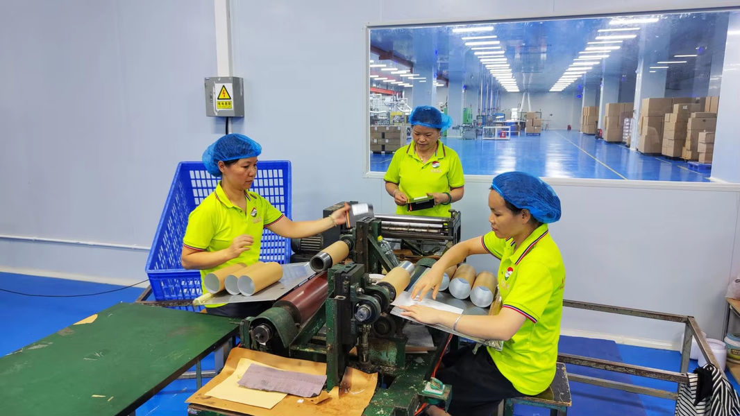 Guangzhou Huihua Packaging Products Co,.LTD linia produkcyjna producenta