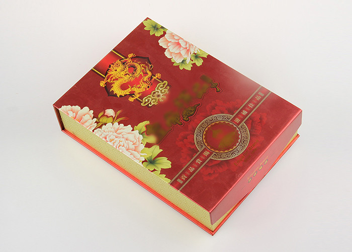 Indywidualnie wykonane pudełka na prezenty z czerwonego papieru, ekologiczny pojemnik na herbatę